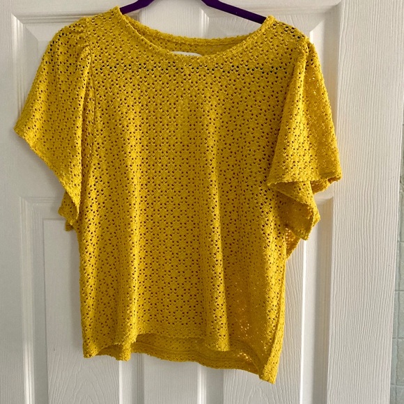 Texture & Thread Eyelet Flutter Blouse - Picture 4 of 4